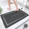 550x550-22805.jpg Unyqoos® Ultieme Sneldrogende Absorberende Badmat voor Veiligheid en Comfort in Huis