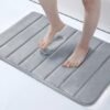 Unyqoos® Grijze badmat van memoryfoam 60 x 40 cm met antislip en snelle droging