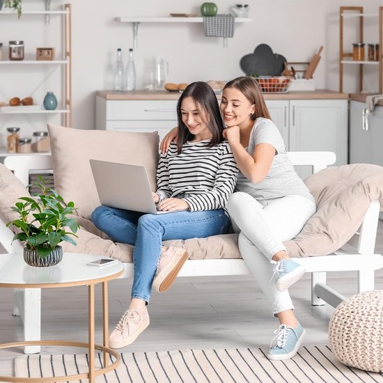 Unyqoos® Groene kunstplant met rustieke pot voor diverse interieurstijlen