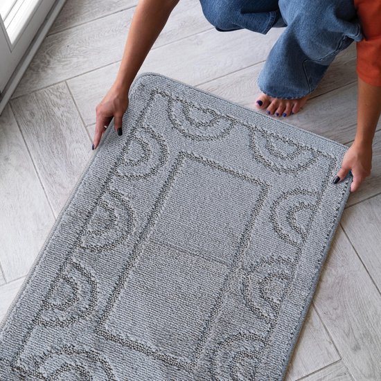 550x550-23462.jpg Unyqoos® Badekamer Tapijtenset van Drie Stuks met Ronde en Rechthoekige Matten in Grijs