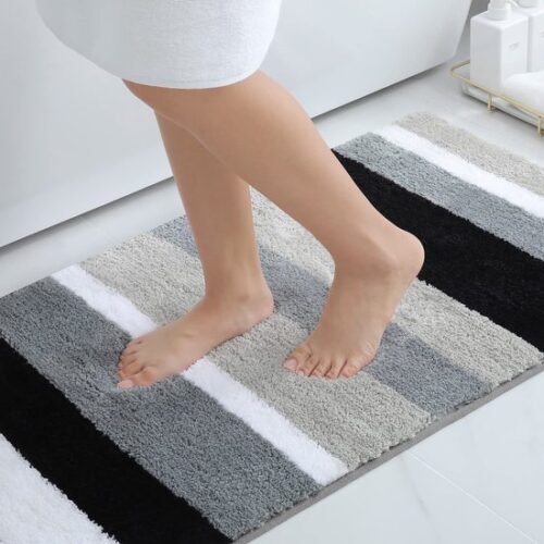 550x550-23501.jpg Unyqoos® Zachte en absorberende badmat met antislip voor veilige badkamerervaring 60 x 90 cm
