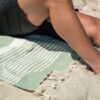 Unyqoos® Set van 2 Luxe en Absorberende Strand- en Saunahanddoeken van 100% Katoen met Elegante Franjes