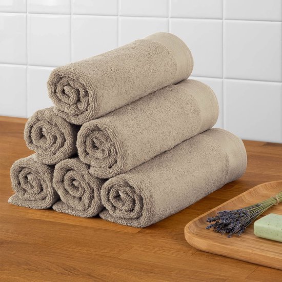 550x550-25970.jpg Unyqoos ® Luxueuze Zachte Handdoekenset van Hoogwaardige Kwaliteit, 4-delig, 100% Katoen, 2 x (70 x 140 cm) + handdoek 2 x 50 x 100 cm