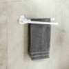 Unyqoos® Witte handdoekhouder met beweegbare armen en eenvoudige montage