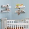 550x550-28521.jpg Unyqoos® Set van twee witte houten wandrekken voor kinderkamer en keuken