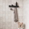 Unyqoos® Zwart metalen wandrek met plank voor badkamer en keuken opbergruimte