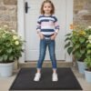 Unyqoos® Extreem Antislip Buiten Deurmat met Efficiënte Vuilopvang in Donkergrijze Tinten