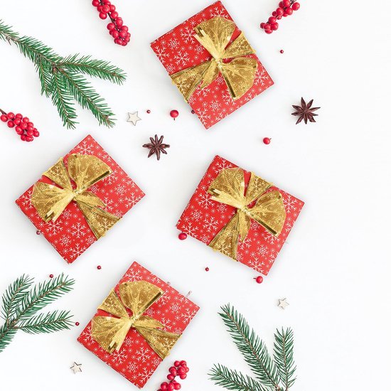 Unyqoos ® Feestelijke Decoratieve Strikkenband Set voor Kerst en Geschenken - 12 Stuks in Rood, Zilver en Goud