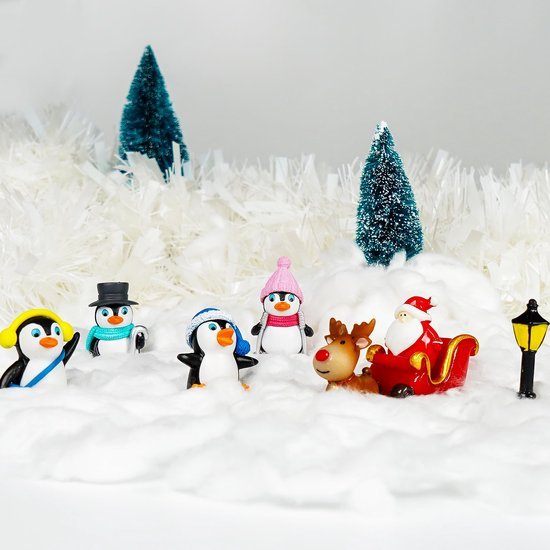 Unyqoos ® Miniatuur Kerstfiguren Set - 24 Stuks voor Feestelijke Decoraties en Knutselprojecten