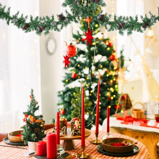 Unyqoos ® Feestelijke Kunstmatige Dennenslinger met Sneeuweffect en Dennenappels voor Binnen- en Buitendecoratie