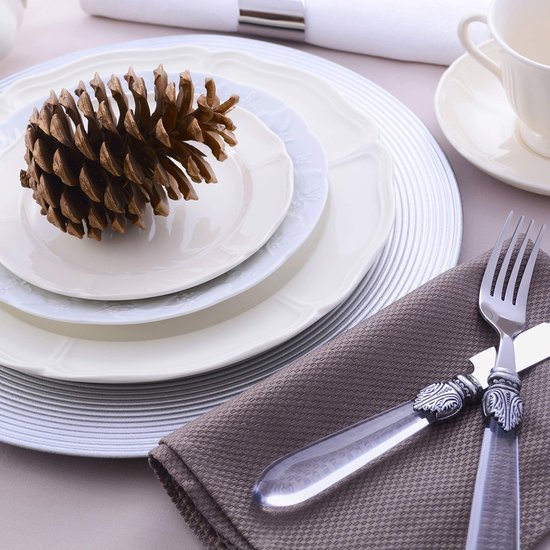 550x550-31339.jpg Unyqoos® Set van 15 natuurbruine dennenappels voor decoratie en knutselprojecten