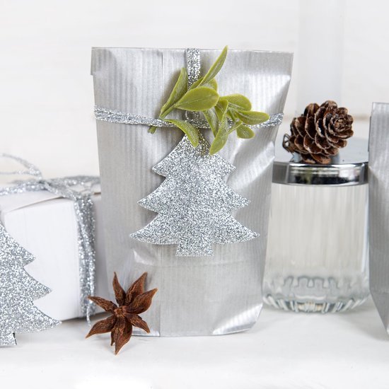550x550-31397.jpg Unyqoos® Set van vijf zilverkleurige dennenboom hangers voor feestelijke kerstdecoratie