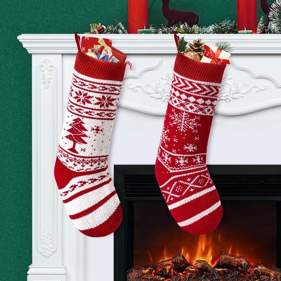 Unyqoos® Festelijke kerstkousen set met rode en witte motieven voor decoratie