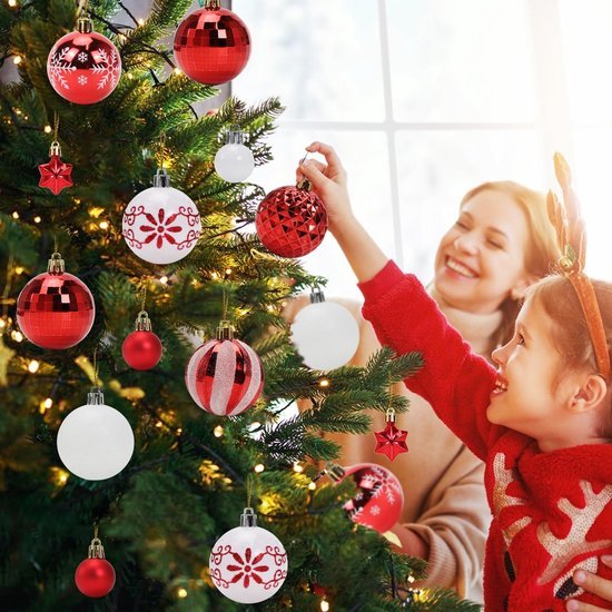 550x550-31435.jpg Unyqoos® Set van 44 Rode en Witte Kunststof Kerstballen voor Feestelijke Decoratie
