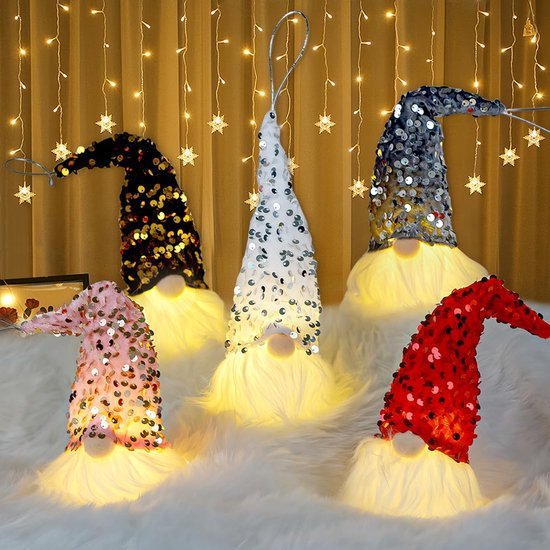 550x550-31492.jpg Unyqoos® Set van vijf verlichte kerstkabouters voor feestelijke binnenhuisdecoratie