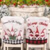 550x550-31560.jpg Unyqoos® Set van twee kleurrijke kerststoelhoezen voor feestelijke eetkamerdecoratie