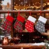 550x550-31606.jpg Unyqoos® Set van vier kleurrijke kerstkousen voor sfeervolle kerstdecoratie