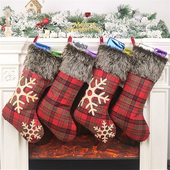 Unyqoos® Set van vier decoratieve kerstkousen met sneeuwvlokken en plaid patroon