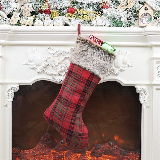 Unyqoos® Set van vier decoratieve kerstkousen met sneeuwvlokken en plaid patroon