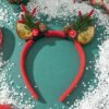 Unyqoos® Feestelijke haarband met rendiergewei en kerstdecoraties voor dames