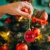 550x550-31873.jpg Unyqoos® Set van 48 decoratieve kerstballen in rood en goud voor binnen en buiten