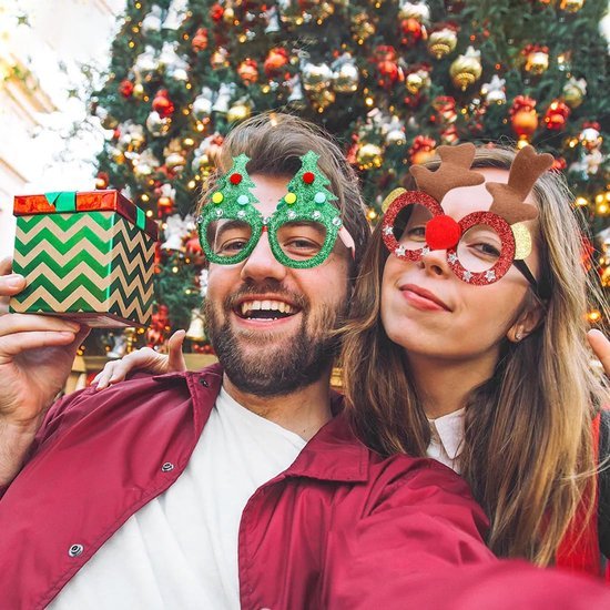 550x550-31897.jpg Unyqoos® Set van 6 feestelijke kerstbrillen voor een sprankelend kerstfeest