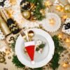 550x550-32058.jpg Unyqoos® Set van 10 feestelijke kersttafeldecoraties in de vorm van mini-kerstmutsen