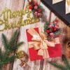 550x550-32238.jpg Unyqoos® Set van 6 Kerstdecoratieve Takken met Bessen en Dennenappels voor Bloemstukken