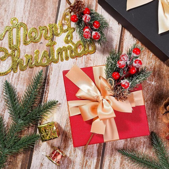 550x550-32238.jpg Unyqoos® Set van 6 Kerstdecoratieve Takken met Bessen en Dennenappels voor Bloemstukken