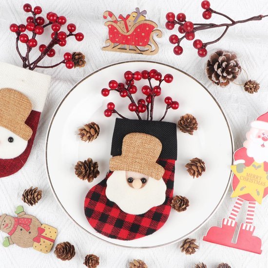 550x550-32330.jpg Unyqoos® Set van 24 decoratieve rode bessen voor kerstversiering en bloemstukken