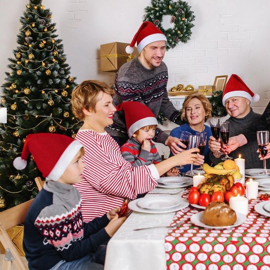 Unyqoos® Feestelijke set van 36 rode kerstmutsen met witte pompons voor volwassenen