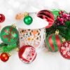 550x550-32760.jpg Unyqoos® Set van 44 kleurrijke kunststof kerstballen voor feestelijke decoratie