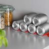 550x550-34830.jpg Unyqoos® Ruimtebesparende siliconen flessenhouder voor koelkast en kast in rood