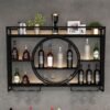 550x550-37035.jpg Unyqoos® Stijlvol metalen wijnrek voor wandmontage met geïntegreerde glashouder