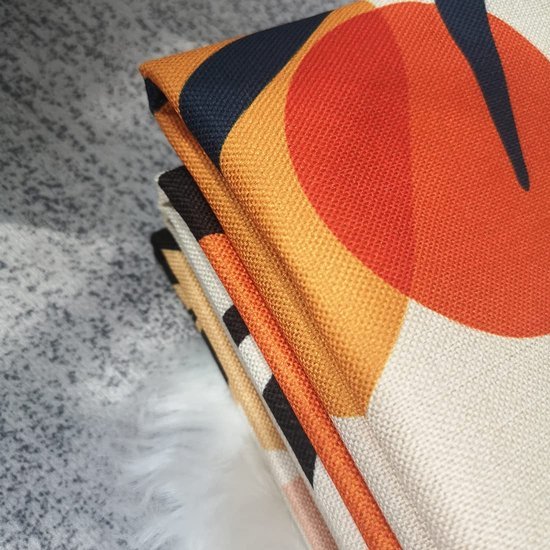Unyqoos ® Oranje Decoratieve Kussenhoezen Set van 4 voor Binnen en Buiten Gebruik