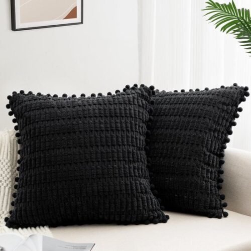 550x550-37329.jpg Unyqoos ® Set van Twee Luxe Kussenslopen van Corduroy Fluweel met Pompons voor Moderne Stijl