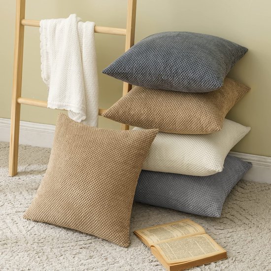 550x550-37473.jpg Unyqoos ® Sfeervolle Fluwelen Kussenhoezen Set van 2 voor Woonkamer en Bank, 40 x 40 cm, Bruin