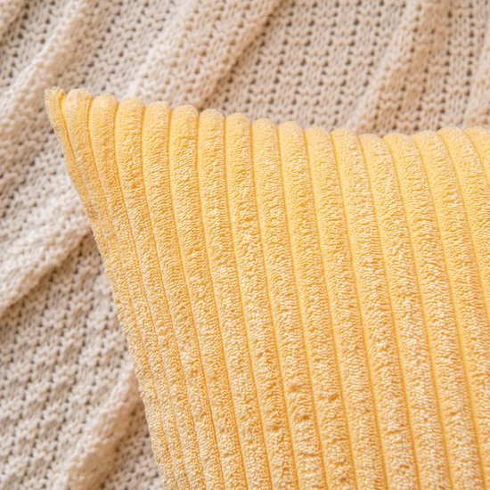 Unyqoos ® Zachte Ribfluwelen Sierkussenslopen voor Huisdecoratie, 45 x 45 cm, Lichtgeel, Set van 2