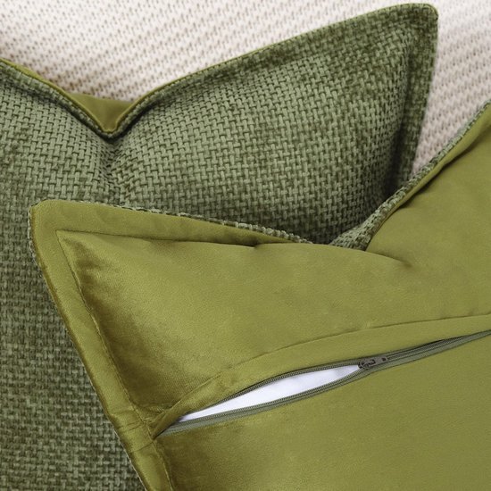 Unyqoos ® Set van 2 Luxe Mosgroene Chenille Kussenhoezen met Fluwelen Achterkant en Decoratieve Franjes
