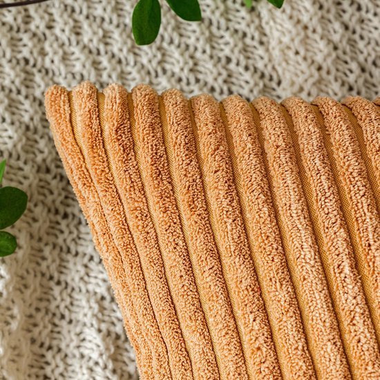 550x550-37665.jpg Unyqoos ® Stijlvolle Ribfluwelen Sierkussenslopen voor Herfstige Elegantie in Huis en Tuin, 40 x 40 cm, Warm Oranje