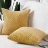 Unyqoos® Set van 2 Luxe Gestreepte Kussenslopen, Zachte Decoratieve Hoezen voor Slaapkamer en Bank, Geel, 50x50 cm
