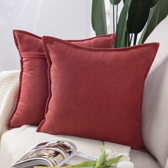 Unyqoos® Set van Twee Luxe Chenille Kussenhoezen voor Bank en Slaapkamer in Bordeauxrood