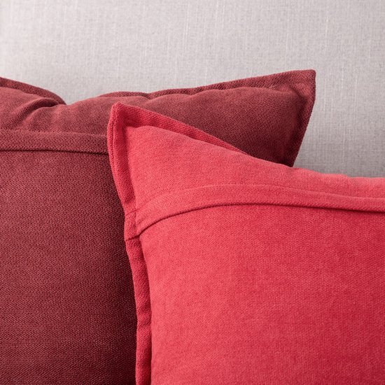 Unyqoos® Set van Twee Luxe Chenille Kussenhoezen voor Bank en Slaapkamer in Bordeauxrood