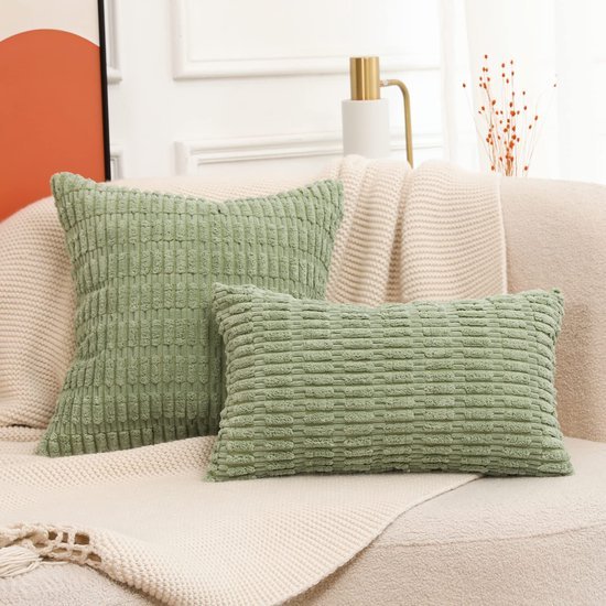 Unyqoos® Set van Twee Luxe Boho Kussenhoezen in Zacht Saliegroen Corduroy voor Stijlvol Interieurontwerp