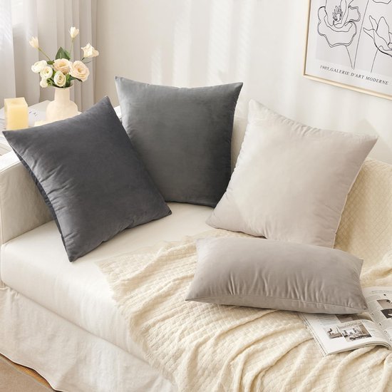 Unyqoos® Set van 2 Luxe Fluwelen Kussenhoezen voor Woonkamer en Slaapkamer, 40 x 40 cm, Crèmewit