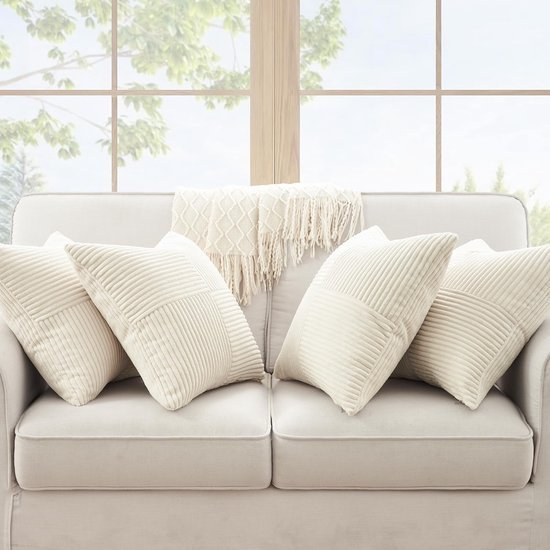 550x550-38332.jpg Unyqoos® Set van vier decoratieve kussenhoezen in beige en crèmetinten voor een stijlvolle woonkamer