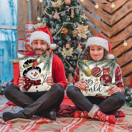 550x550-38352.jpg Unyqoos® Set van vier decoratieve kussenhoezen met kerstmotieven in linnen