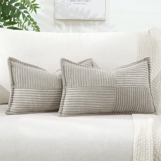 550x550-38384.jpg Unyqoos® Set van Twee Zachte Corduroy Kussenslopen met Stijlvol Strepenpatroon