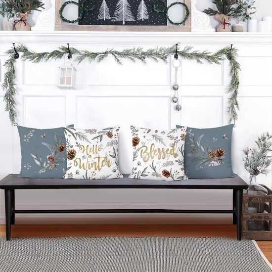 550x550-38413.jpg Unyqoos® Set van 4 zachte fluwelen kussenslopen met winterse dennenappels en bladeren