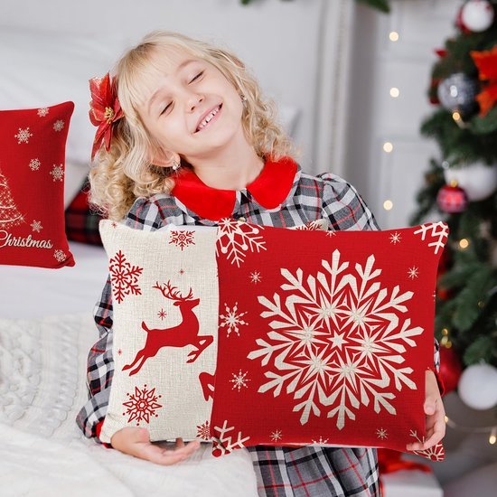 Unyqoos® Set van vier kussenslopen met kerstmotieven voor een feestelijke sfeer